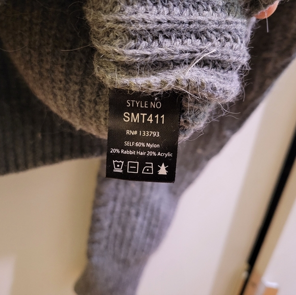 Angora grey rugby style sweater - Picture 4 of 4